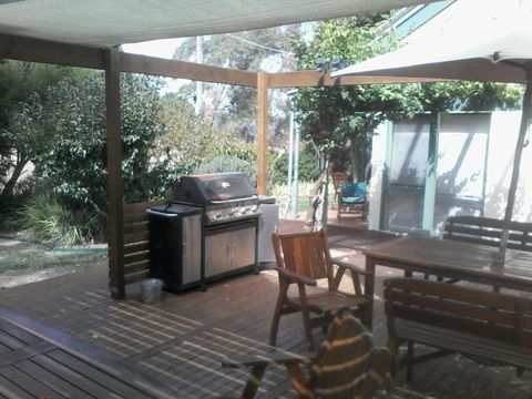 Friends In Harcourt North - Tourism TAS 3