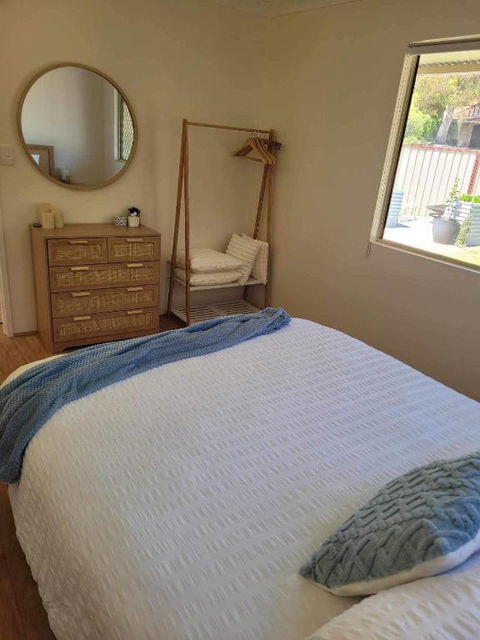 G&R Beach Cottage - Hobart Tourism 0