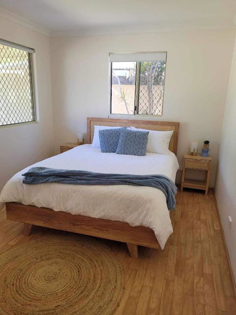 G&R Beach Cottage - Hobart Tourism 1