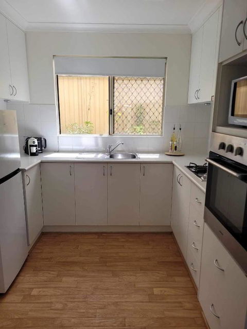 G&R Beach Cottage - Hobart Tourism 4