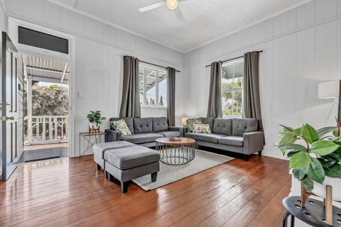 Gabba Central 2 Separate Homes 1 Block 6 Bdrms - Hobart Tourism 2