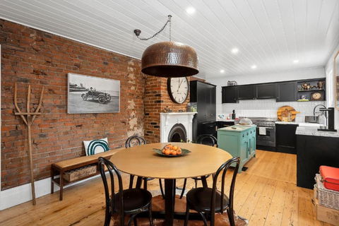 Gable House Geelong - Hobart Tourism 3