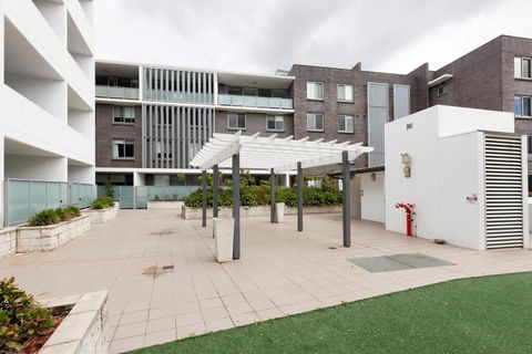 GLAD1 - Monash Rd - Gladesville - Tourism TAS 1