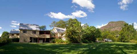 Glass House Mountains Ecolodge - Hobart Tourism 1