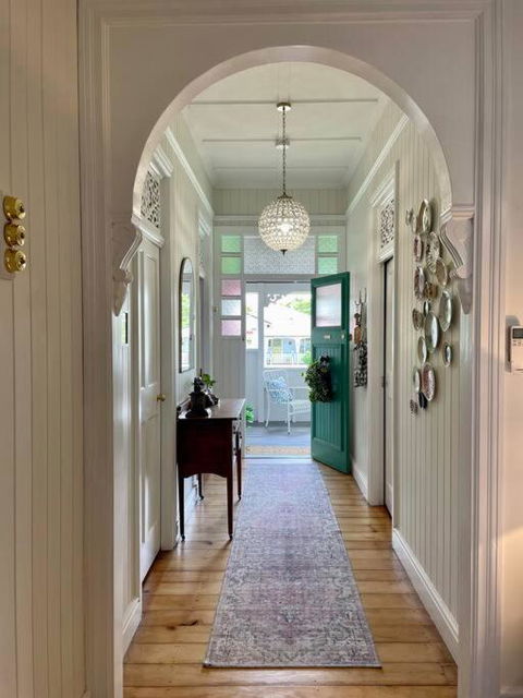 Gorgeous Arthouse Queenslander In Ipswich - Hobart Tourism 0