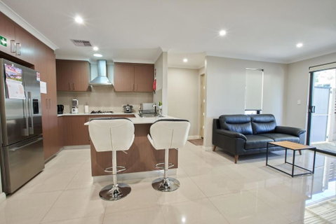Gorgeous Family House Near Shops - Tourism TAS 2