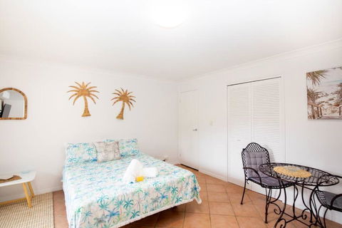GORGEOUS STUDIO + 100M TO BEACH + POOL - Hobart Tourism 0