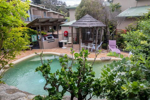 GORGEOUS STUDIO + 100M TO BEACH + POOL - Hobart Tourism 1
