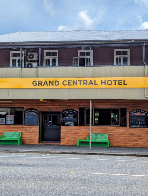 GRAND CENTRAL HOTEL PROSERPINE - Hobart Tourism 2