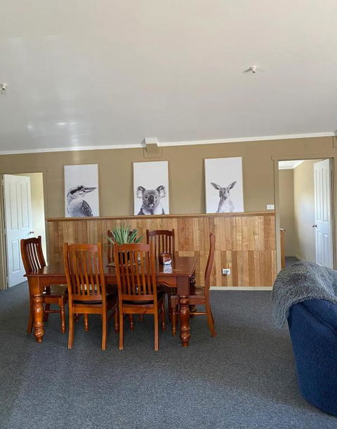 Great Lakes Wilderness Three Bedroom Home - Hobart Tourism 1