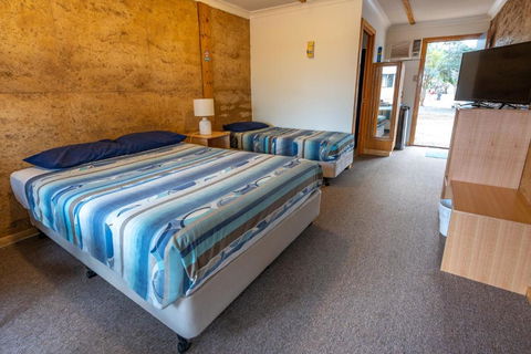 Great Western Motel Norseman - Hobart Tourism 3