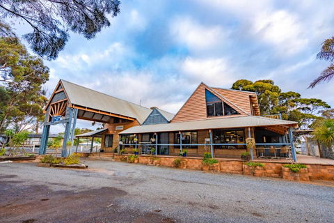 Great Western Motel Norseman - Hobart Tourism 1