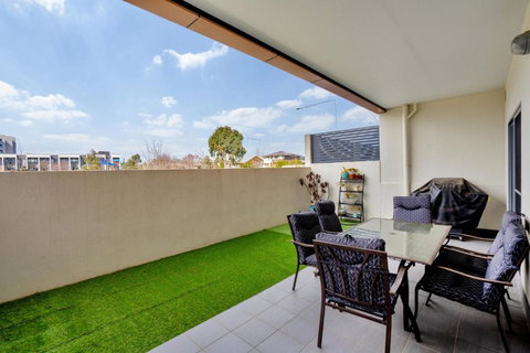 Ground Level 1-Bed: Courtyard & Alfresco Dining - Tourism TAS 3