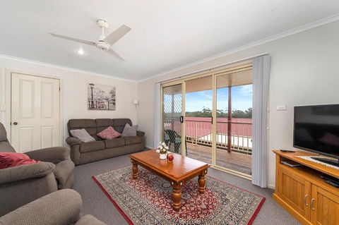 H1211 Mission Terrace Lakewood Heights Estate - Tourism TAS 1