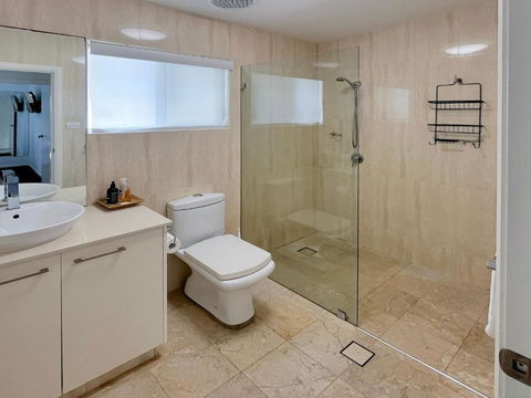 H2O Holiday Apartments Unit 12 - Tourism TAS 3