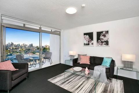 HARIS - Modern 2BR Apartment With Views - Tourism TAS 0