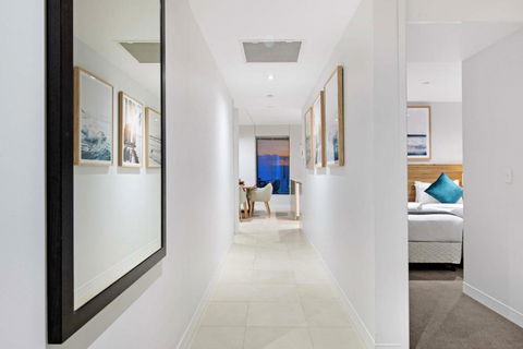 GUARANTEED OCEAN VIEW - Level 16 And Up - Soul Surfers Paradise - Self Contained &Privately Managed - Hobart Tourism 1