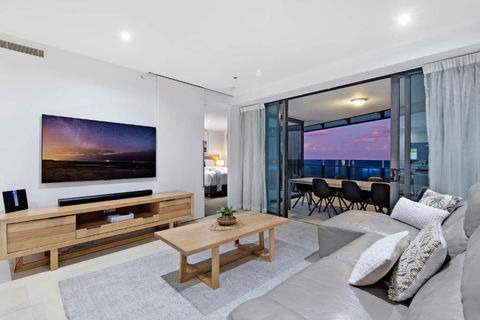 GUARANTEED OCEAN VIEW - Level 16 And Up - Soul Surfers Paradise - Self Contained &Privately Managed - Hobart Tourism 3