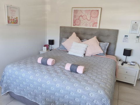 GUESTHOUSE On REGENT Bed & Breakfast - Hobart Tourism 2