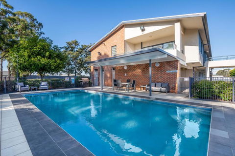 Hawkesbury Race Club Motel - Tourism TAS 3