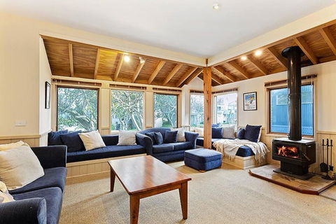 HAY SHED Chalet, Alpine-getaways - Tourism TAS 2