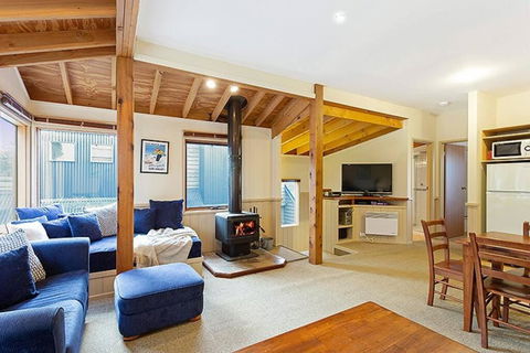 HAY SHED Chalet, Alpine-getaways - Tourism TAS 3