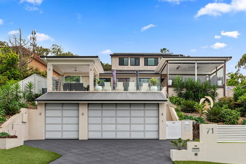 HEATed Pool, Lake & Beach, Luxury 5 B/R House - Tourism TAS 3