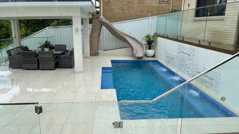 HEATed Pool, Lake & Beach, Luxury 5 B/R House - Tourism TAS 2