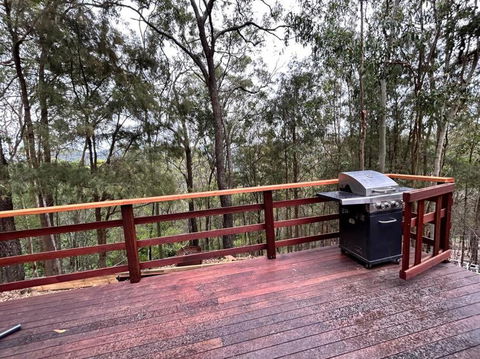 Hill Dweller Hideout - Hobart Tourism 1