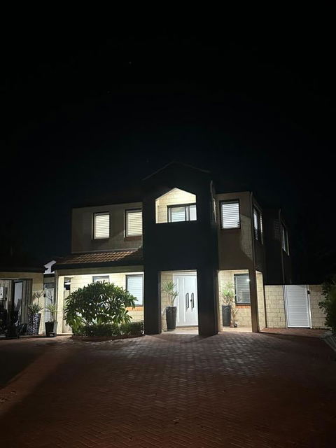 Hillarys Sea-View Panoramic Living - Hobart Tourism 1