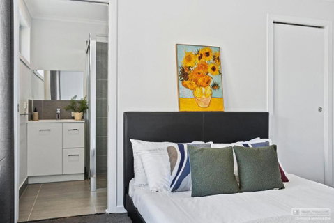 Hobart 4 Bedroom Cosy Stayz - Tourism TAS 1