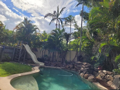 Holiday Style A Downstairs Room In Springwood Qld - Tourism TAS 0