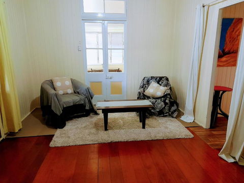 Home At The Beach In Ingham - Hobart Tourism 3