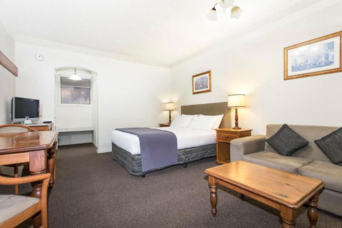 Hotel Bruce County - Hobart Tourism 1