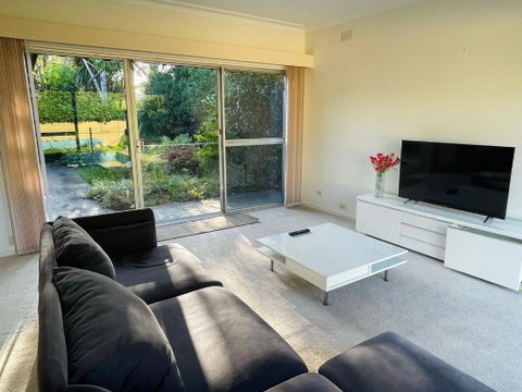 Home In Brighton - Tourism TAS 3