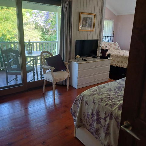 Homestead BnB - Hobart Tourism 0