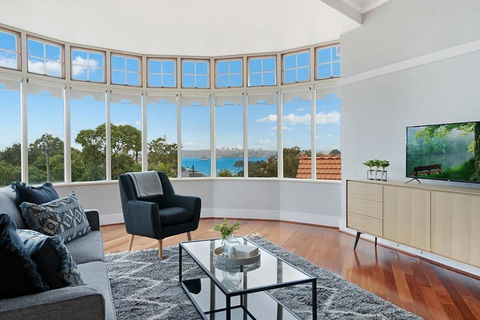 Huge Harbour View Apartment In Historic Home - Hobart Tourism 0