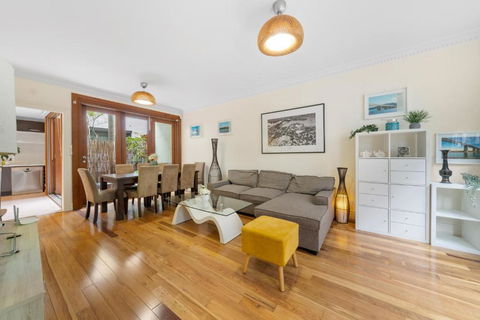 Ideally Located 3 BR With Parking & Central & Darling Harbour-10 Mins Walk - Tourism TAS 1