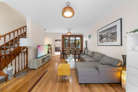 Ideally Located 3 BR With Parking & Central & Darling Harbour-10 Mins Walk - Tourism TAS 0