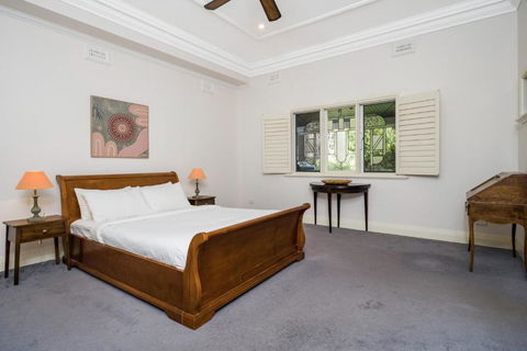 Incredible 3-Bed Renovated Home With Huge Garden - Tourism TAS 1