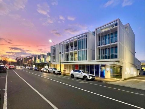 Indulge Luxury Holiday Near Brighton Beach With Private Garden Parking - Tourism TAS 2