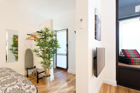 Industrial Central Apartment - Shop 8 - Tourism TAS 3