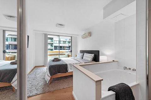 Inner City Action 3Bed 2Bath 1Car 3Balconies - Tourism TAS 3