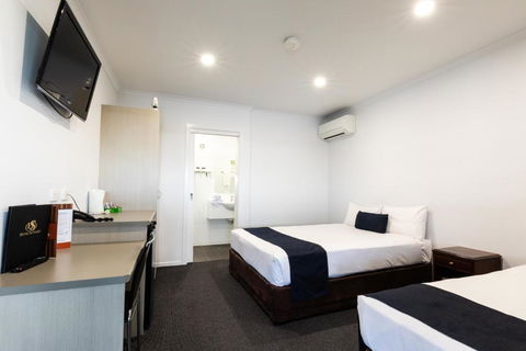 Hotel Settlers - Hobart Tourism 1