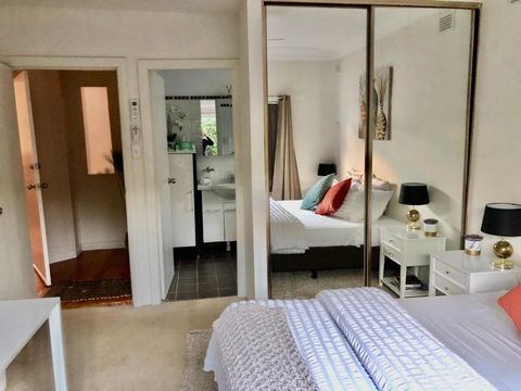 Hotel Style Monterey Guest Studio Near Hospitals, Beach And Airport - Tourism TAS 1