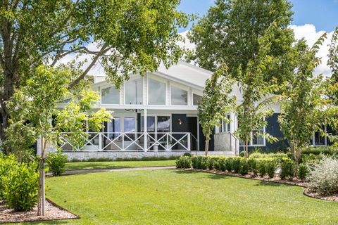 Isca House, Exeter, NSW - Hobart Tourism 3