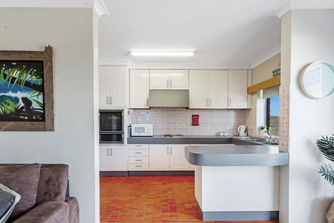 Adriana 10 - Shoal Bay - Hobart Tourism 2