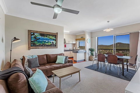 Adriana 10 - Shoal Bay - Hobart Tourism 0