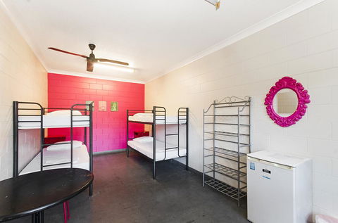 Adventurers Backpackers - Hobart Tourism 3