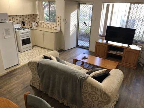 Affordable Comfortable Inglewood Apartment+Pool - Hobart Tourism 3